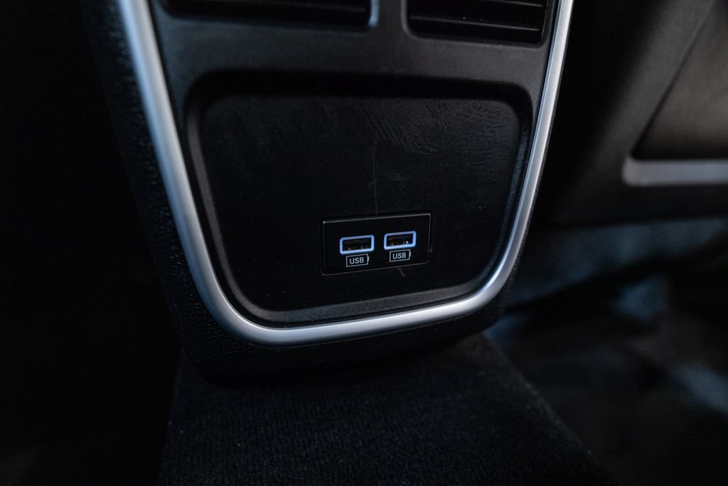 Used 2023 Dodge Charger R/T w/ Plus Group RWD image 36