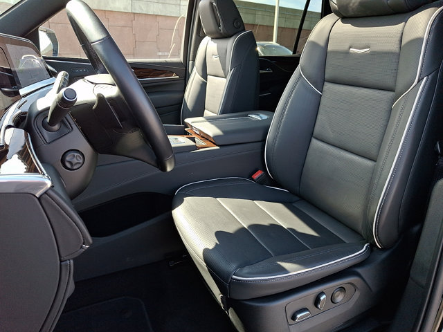 Used 2023 Cadillac Escalade Premium Luxury AWD/4WD image 14