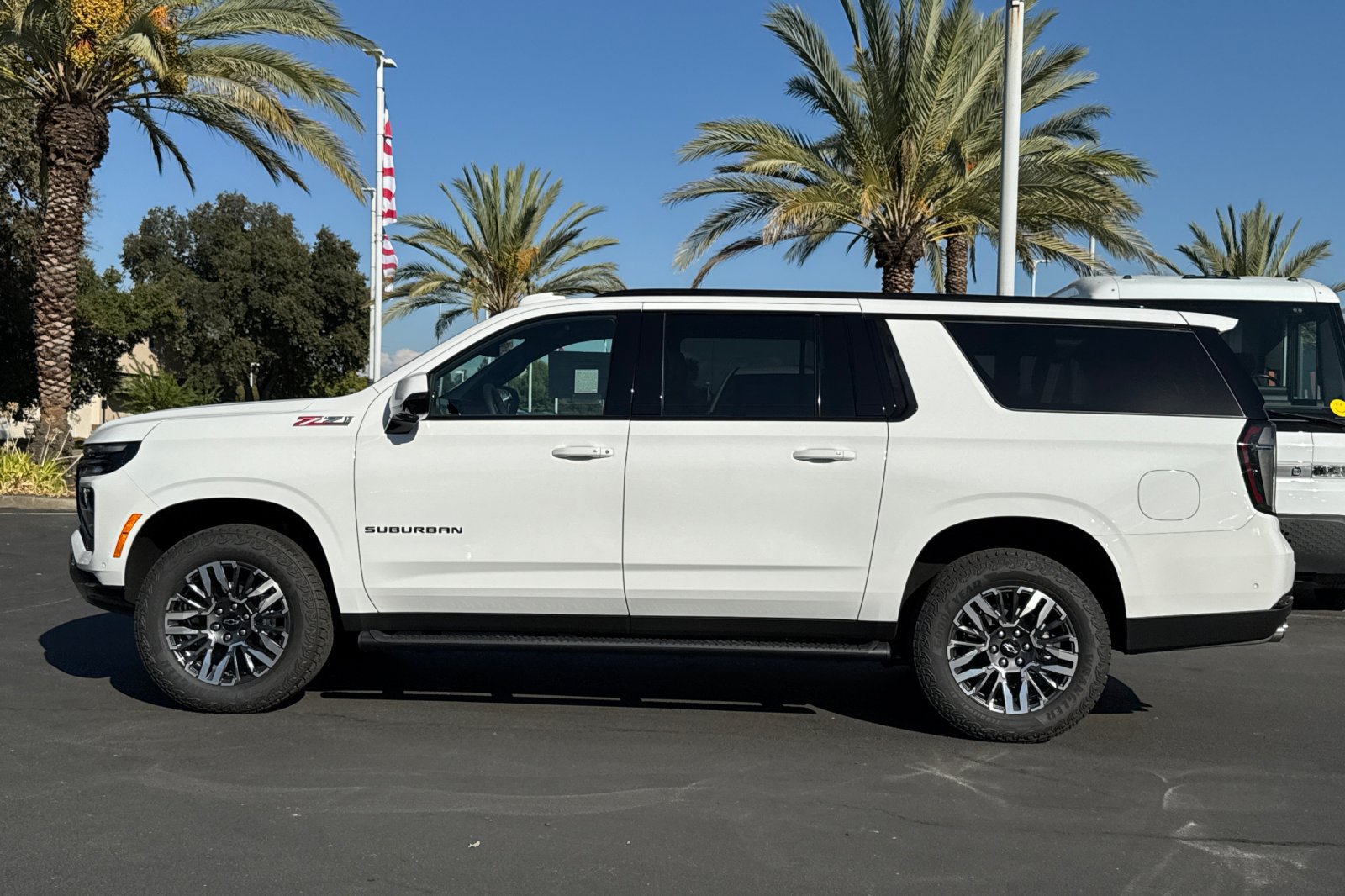 New 2027 Chevrolet Suburban Z71 w/ Comfort Package AWD/4WD image 6