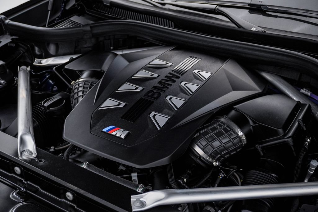 Used 2025 BMW X6 M60i w/ Executive Package AWD/4WD image 29