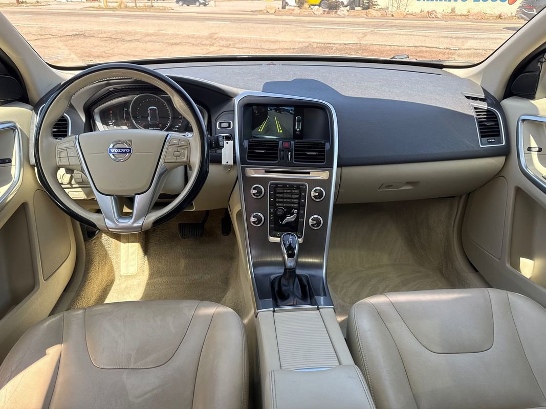 Used 2015 Volvo XC60 T6 w/ Proximity Package image 21