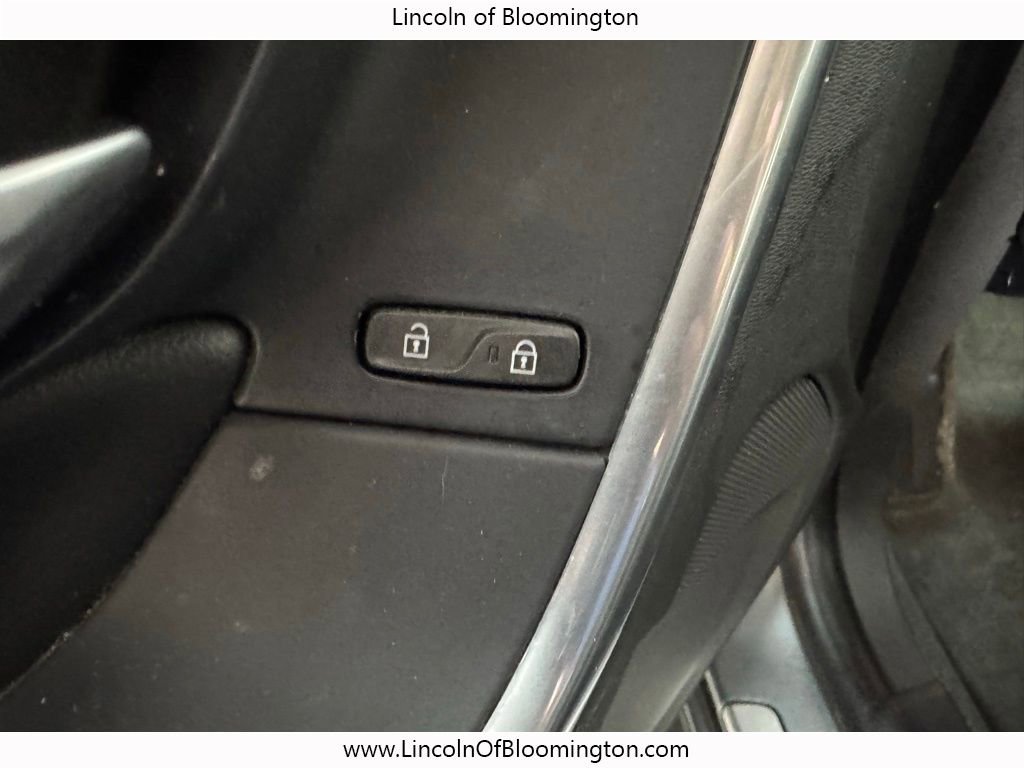 Used 2018 Volvo S60 T5 Inscription w/ Technology Package image 34