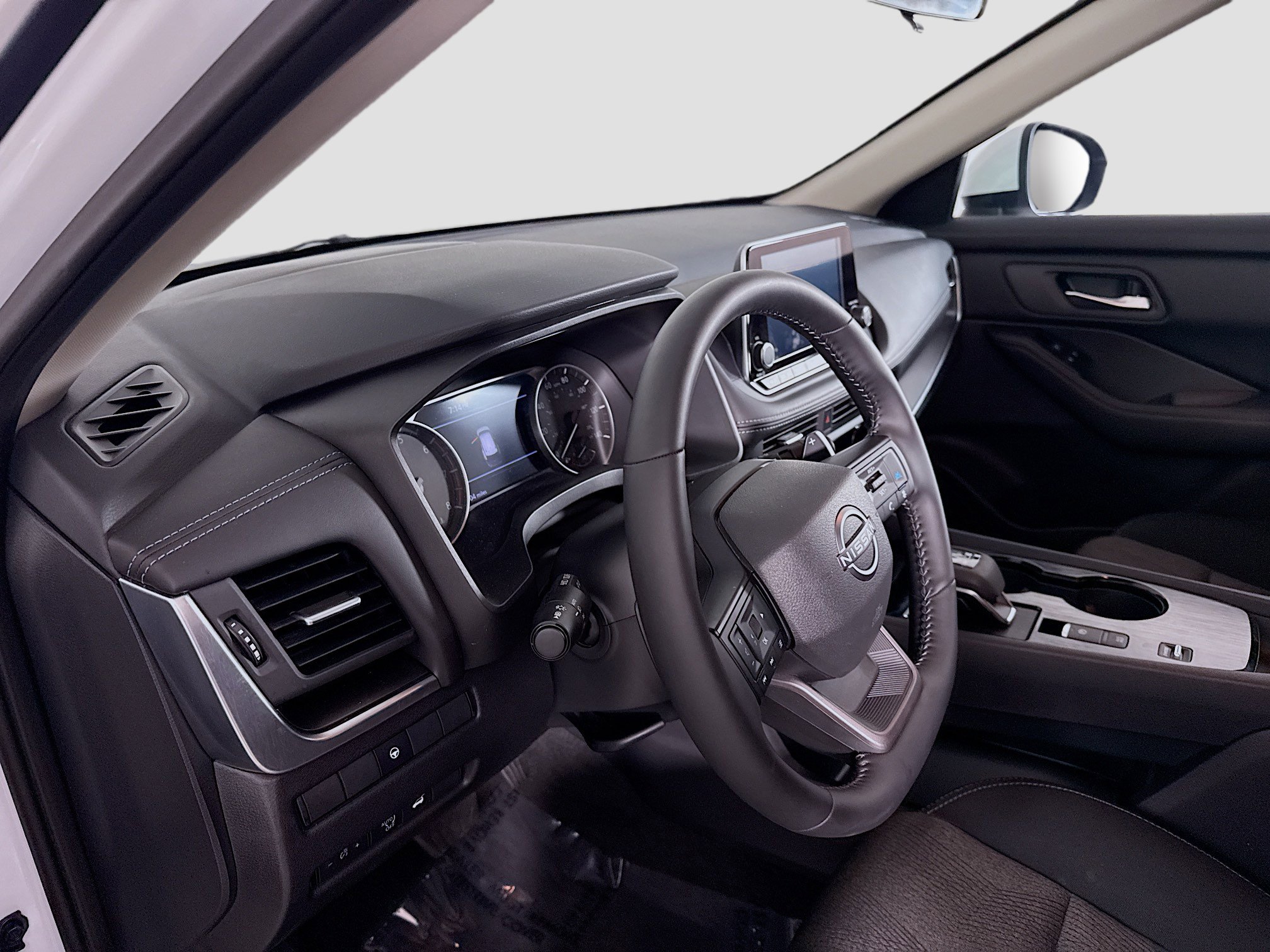 Used 2026 Nissan Rogue SV image 23