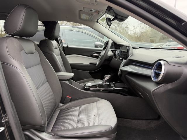 Used 2024 Chevrolet Trax LT image 19