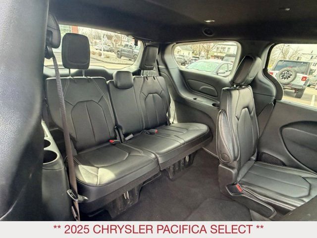 Certified 2025 Chrysler Pacifica Select image 13