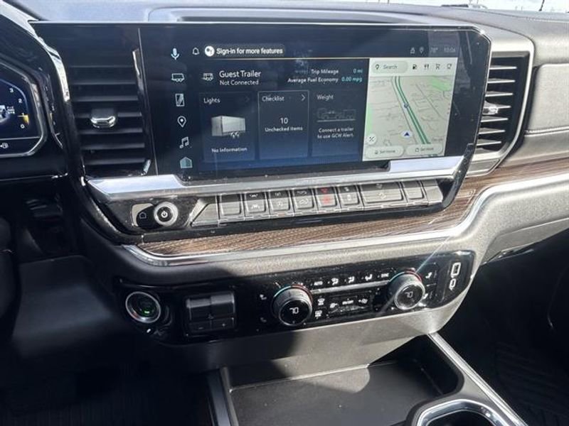 Used 2025 Chevrolet Silverado 1500 LT Trail Boss w/ Convenience Package II AWD/4WD image 21