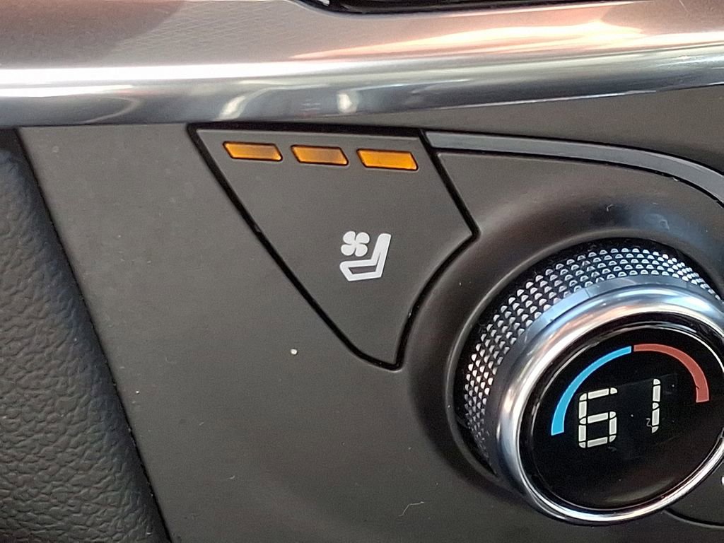 Certified 2023 Chevrolet Traverse Premier w/ Redline Edition image 23