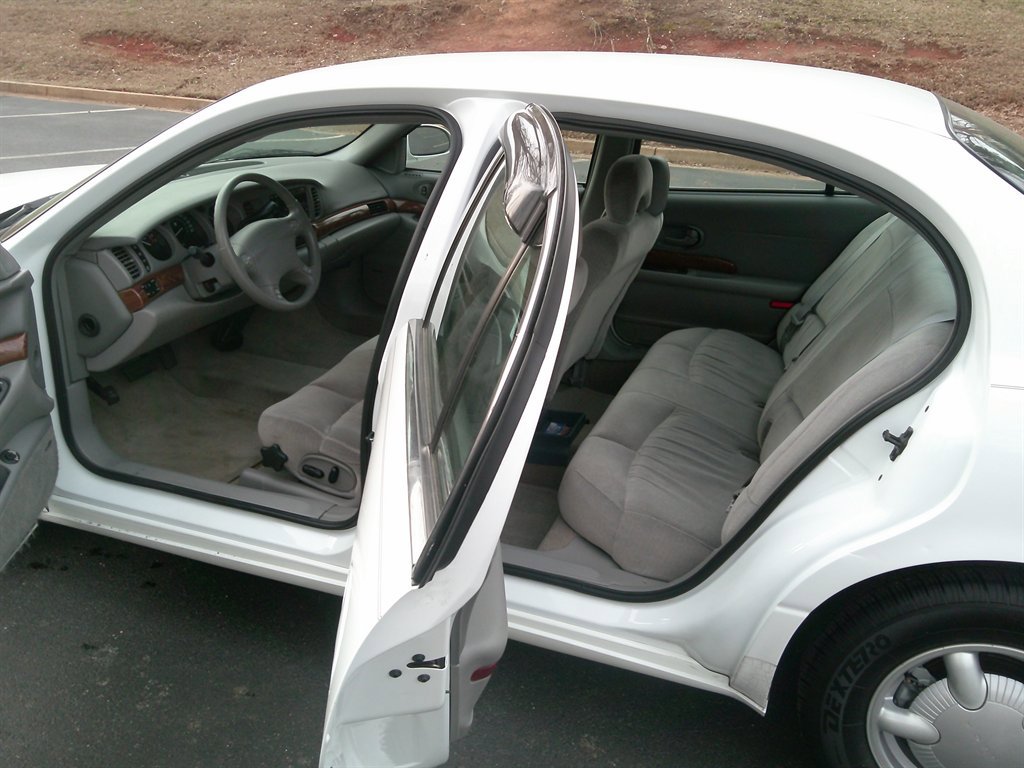 Used 2000 Buick Le Sabre Custom w/ Prestige Opt Pkg image 15