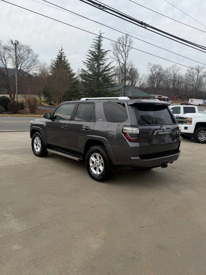 Used 2015 Toyota 4Runner SR5 image 4