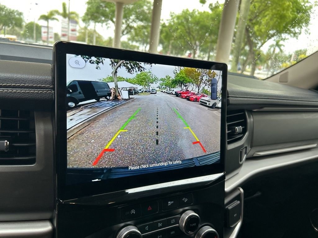 Used 2024 Ford Expedition Max XLT AWD/4WD image 9