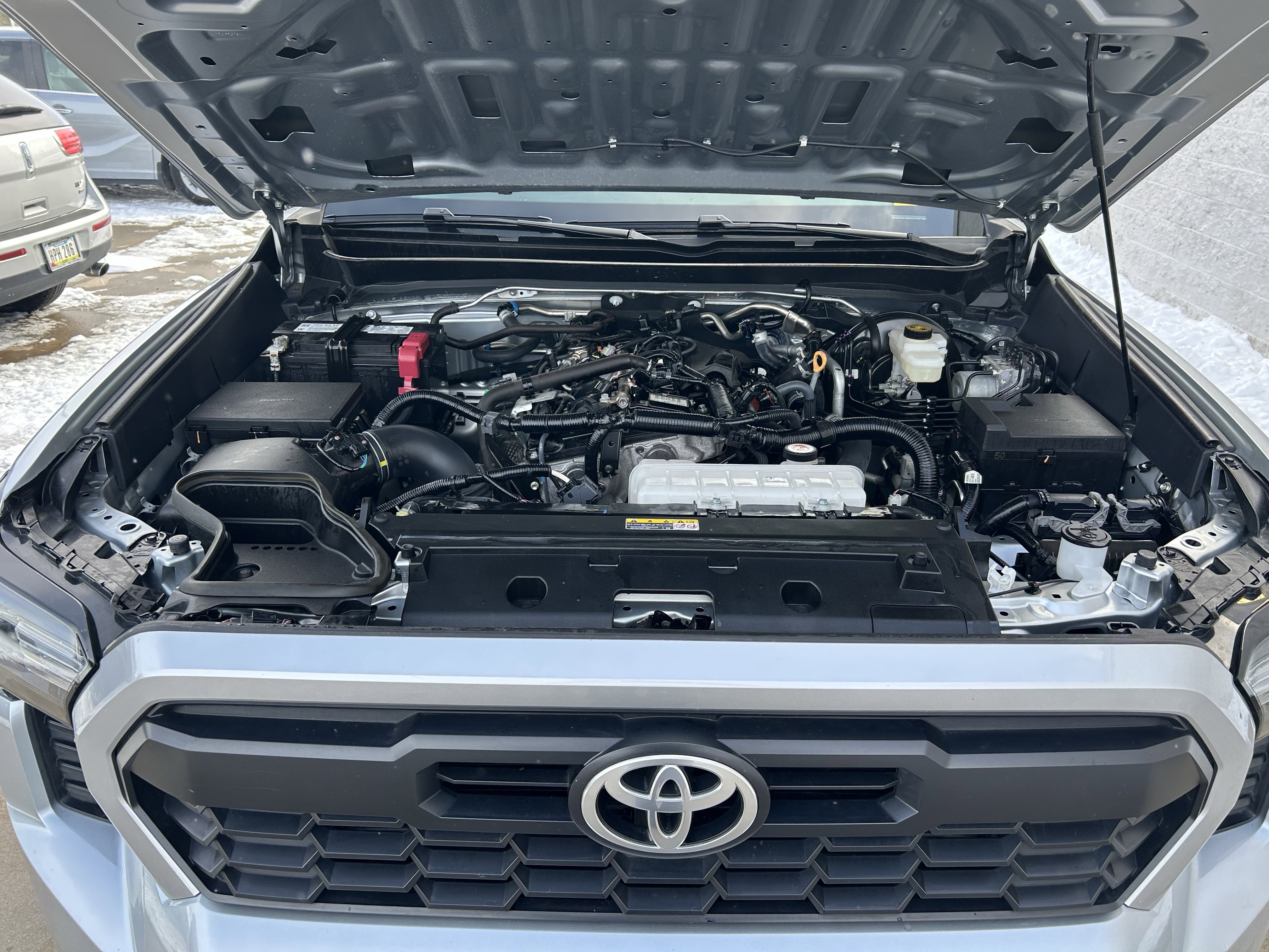 Certified 2024 Toyota Tacoma TRD Off-Road image 7