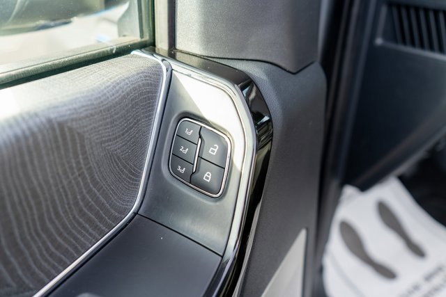 Used 2024 Ford F150 Lightning Platinum image 21