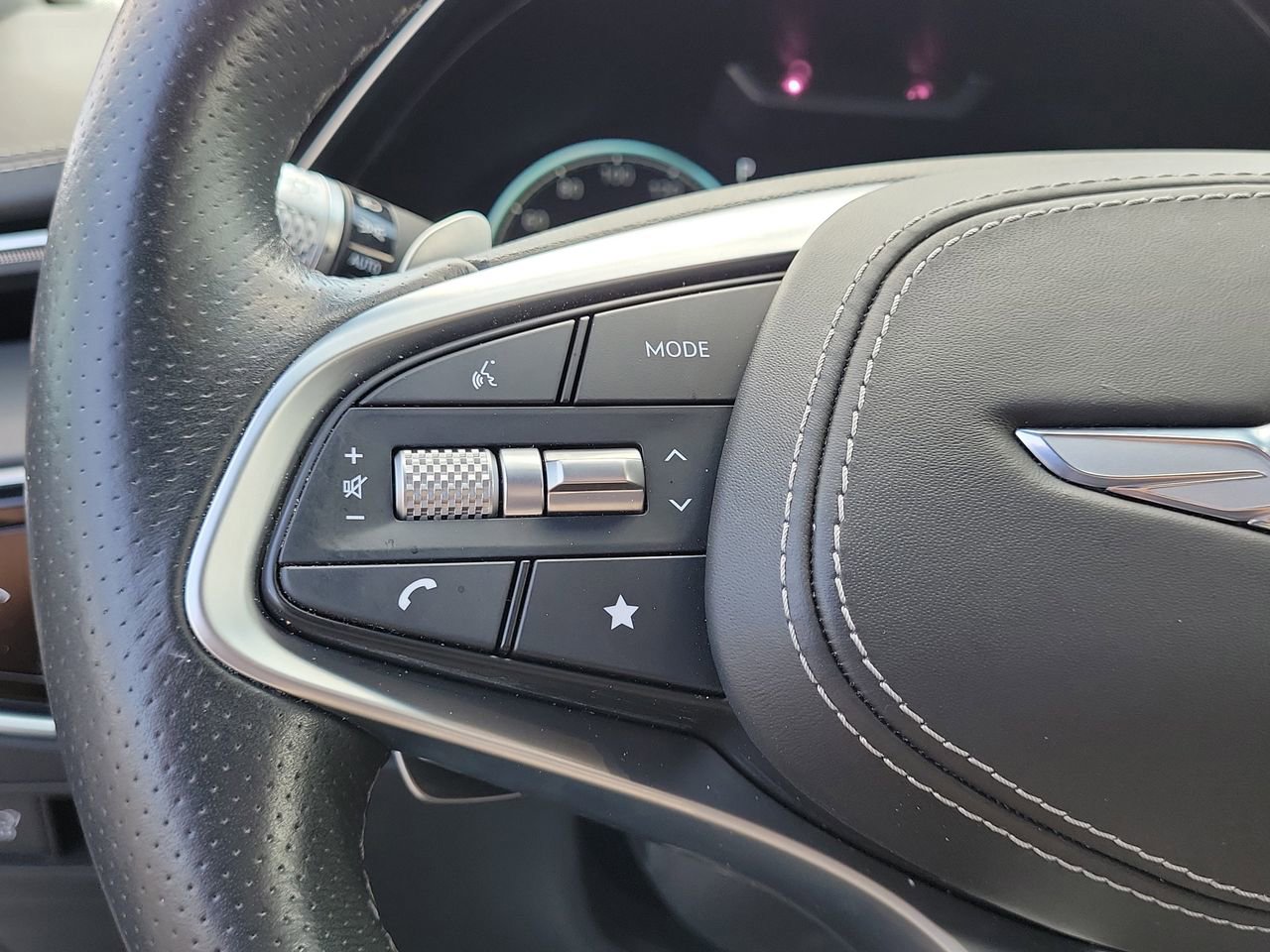 Used 2025 Genesis GV70 2.5T Sport Prestige w/ Sport Prestige Package image 33