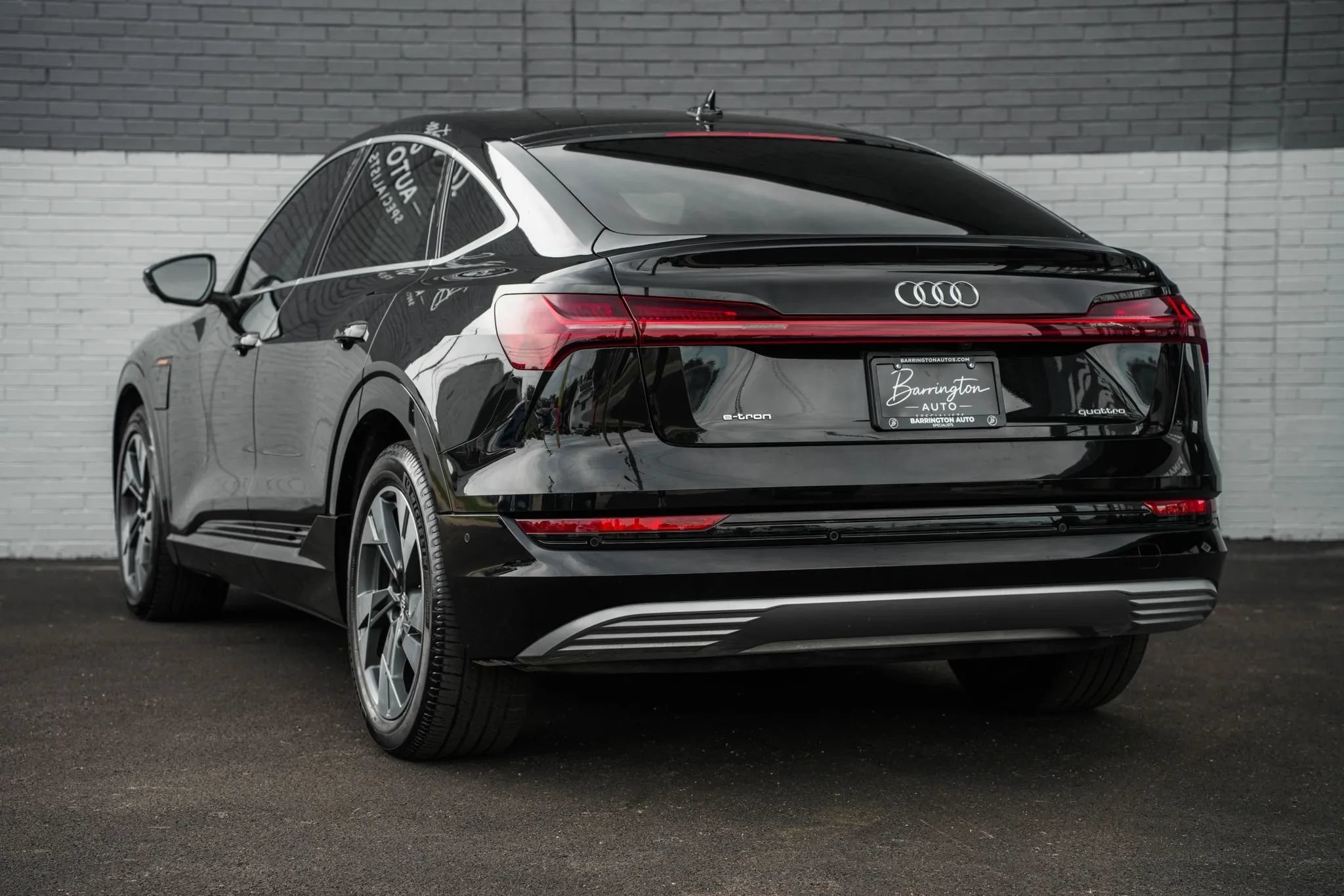 Used 2020 Audi e-tron Premium Plus AWD/4WD image 7