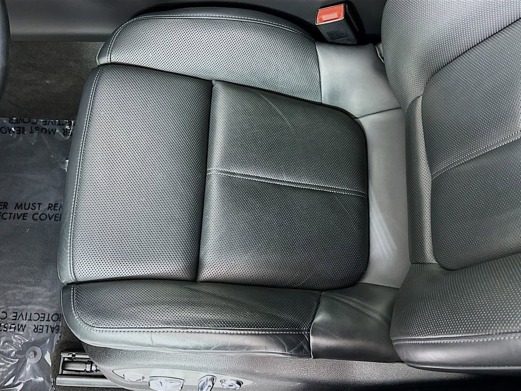Certified 2024 Porsche Macan AWD/4WD image 22