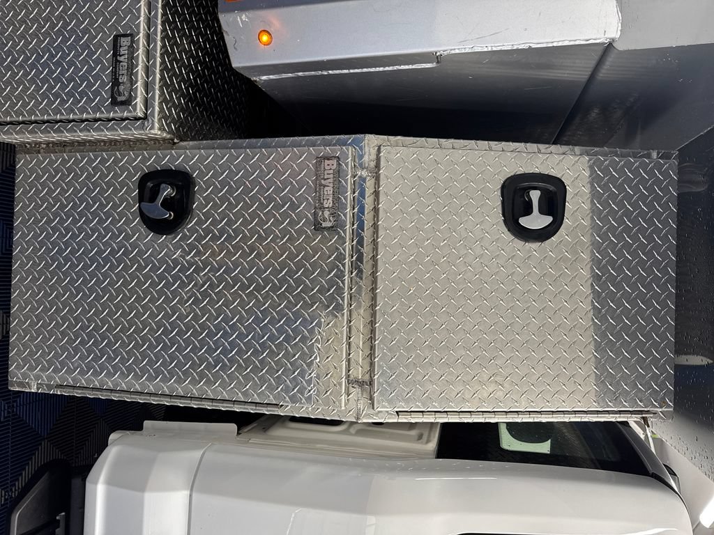 Used 2023 Ford F550 4x4 Regular Cab Super Duty image 37