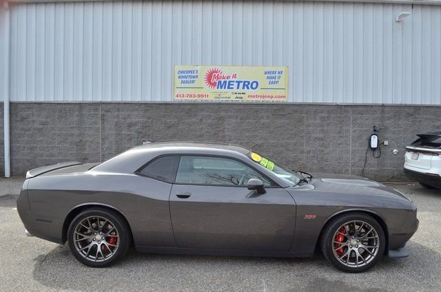 Used 2015 Dodge Challenger SRT image 9