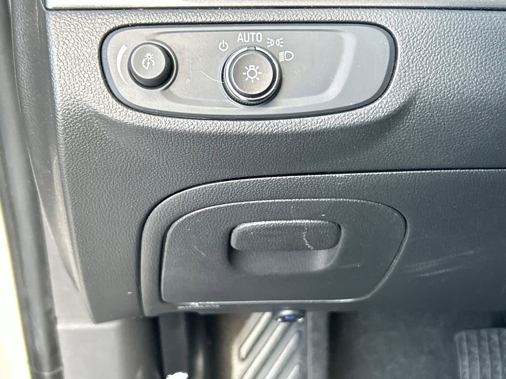 Used 2019 Buick Encore Preferred FWD image 18