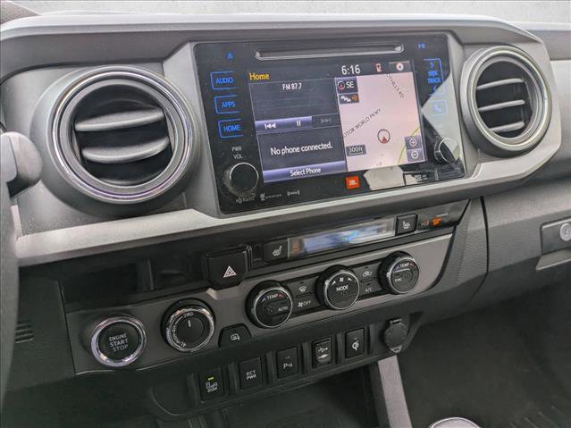 Used 2017 Toyota Tacoma TRD Off-Road AWD/4WD image 12