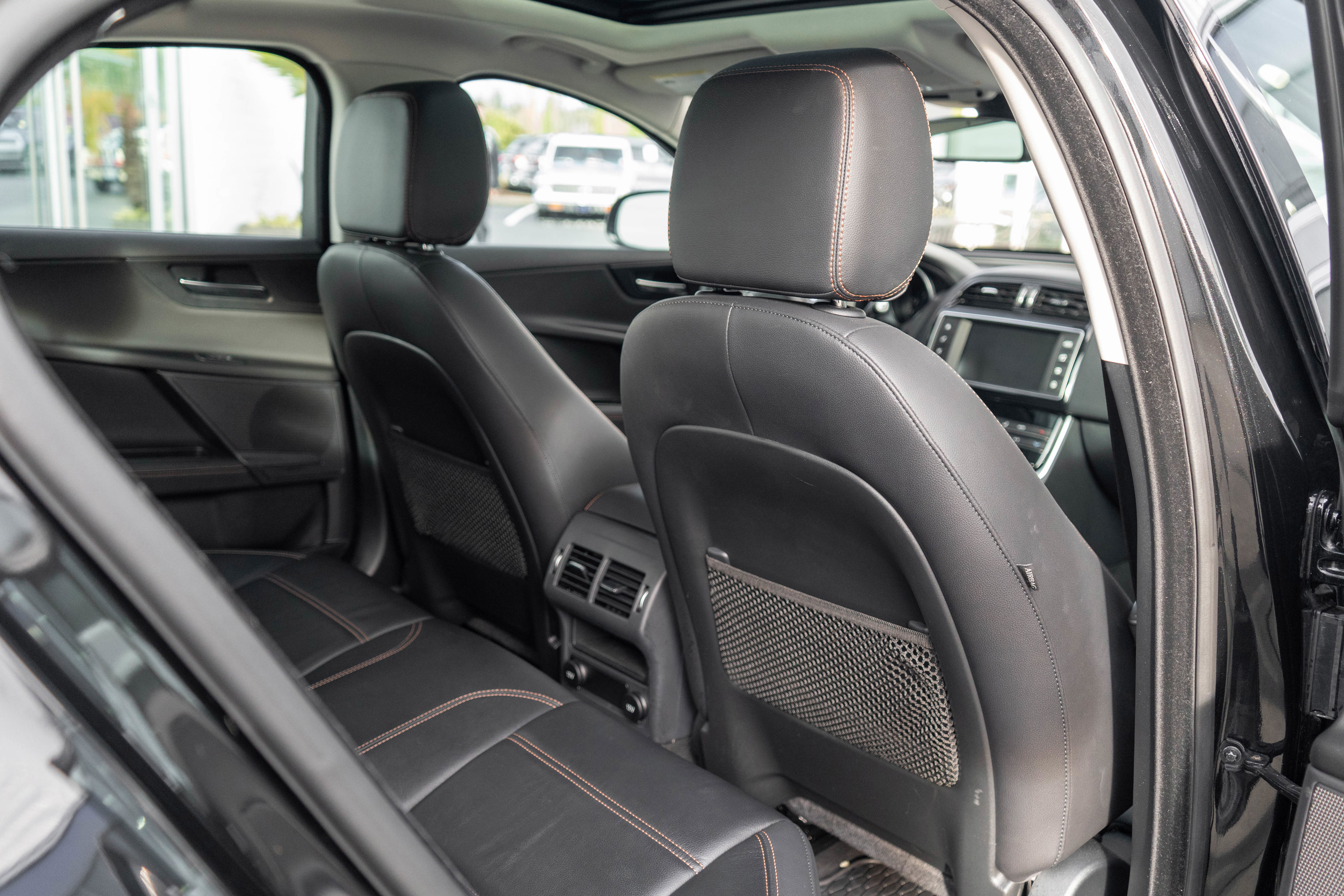 Used 2018 Jaguar XE Prestige image 31