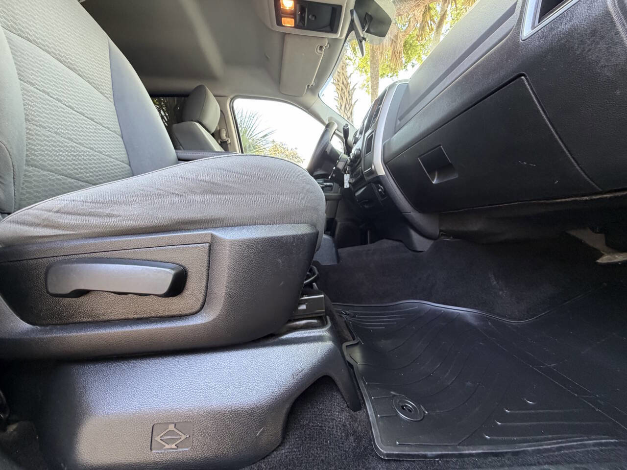 Used 2017 RAM 2500 SLT AWD/4WD image 14