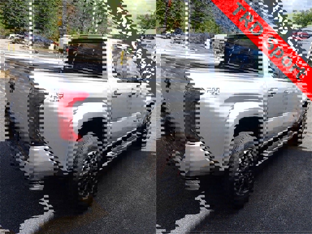 Used 2024 Toyota Tacoma TRD Sport image 7