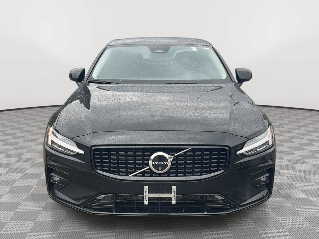 Used 2025 Volvo S60 B5 Plus AWD/4WD image 3