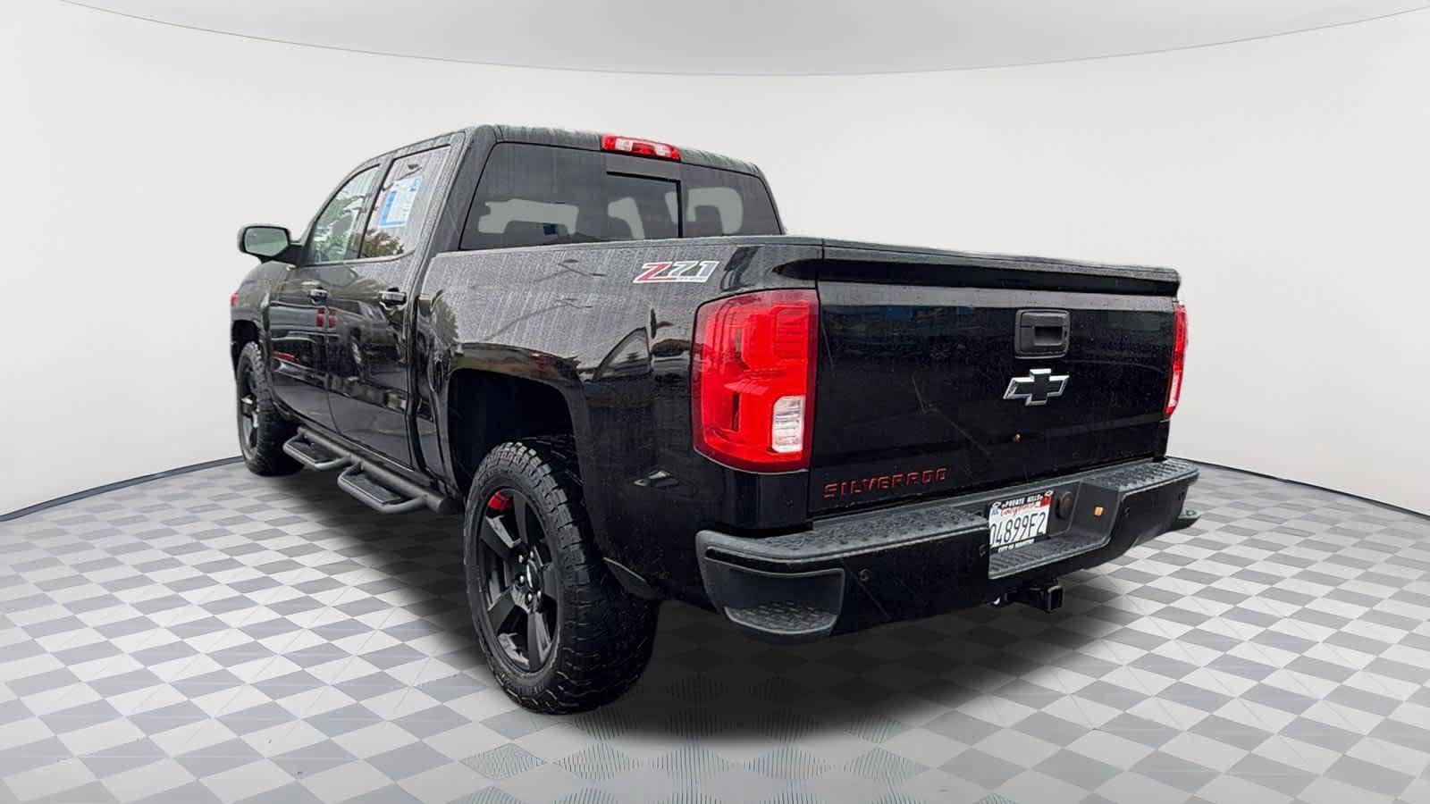 Used 2017 Chevrolet Silverado 1500 LTZ Z71 w/ Redline Edition AWD/4WD image 7