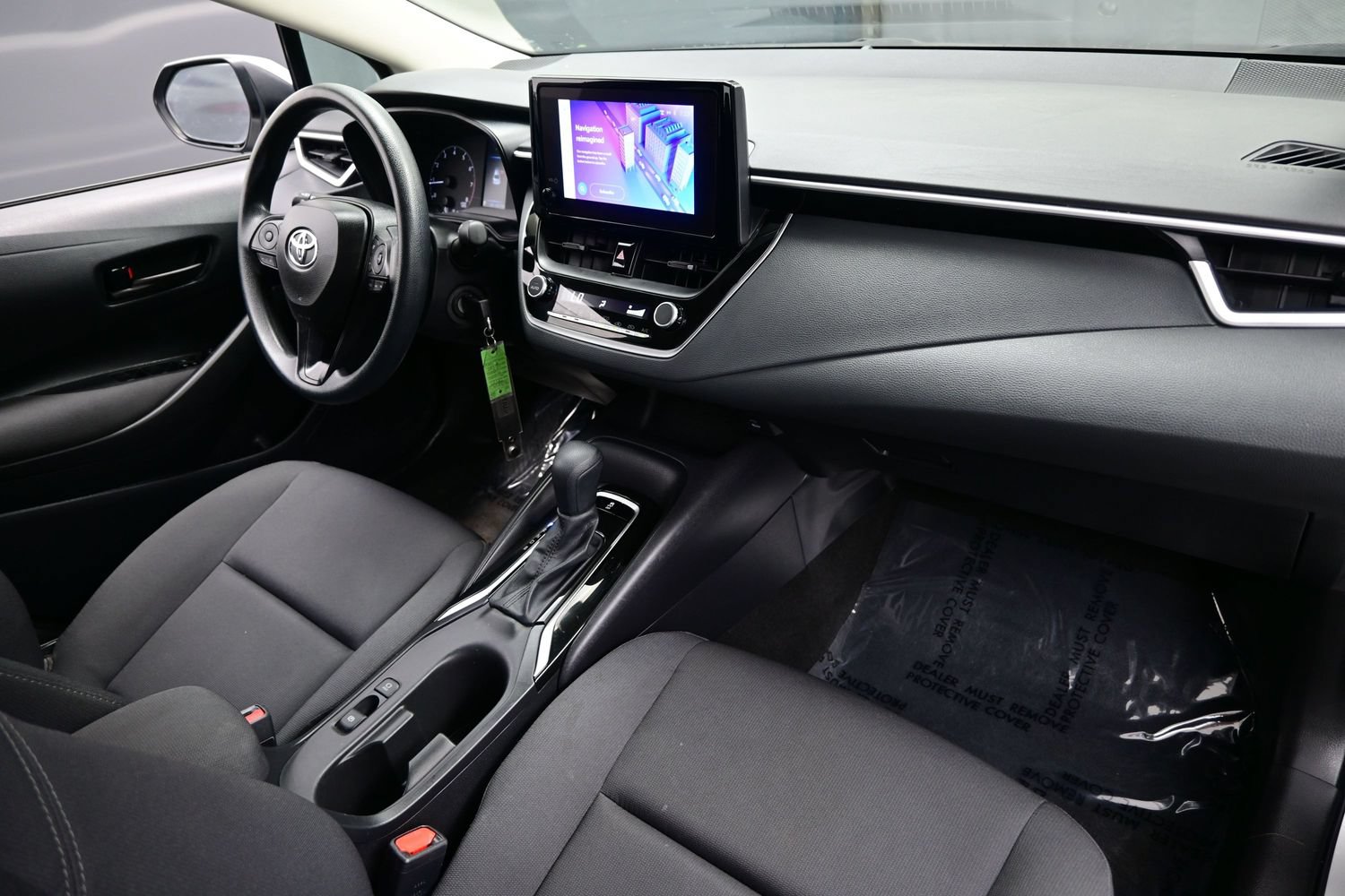 Used 2025 Toyota Corolla LE FWD image 14