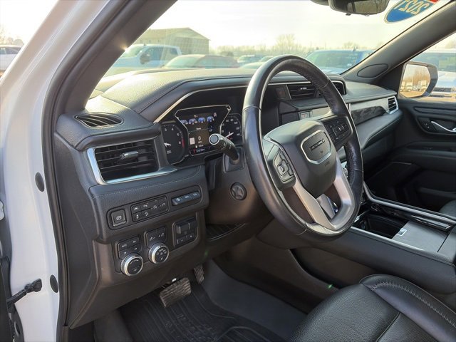 Used 2021 GMC Yukon XL Denali w/ Denali Ultimate Package image 14