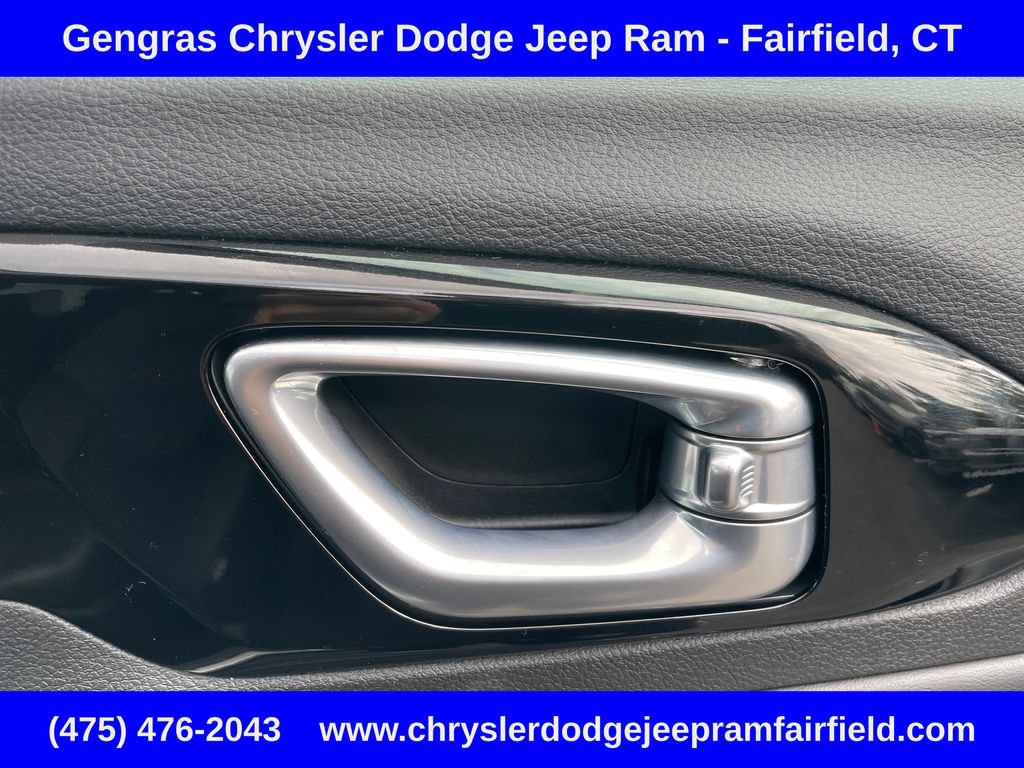 Certified 2025 Jeep Compass Trailhawk w/ Sun & Sound Group AWD/4WD image 17