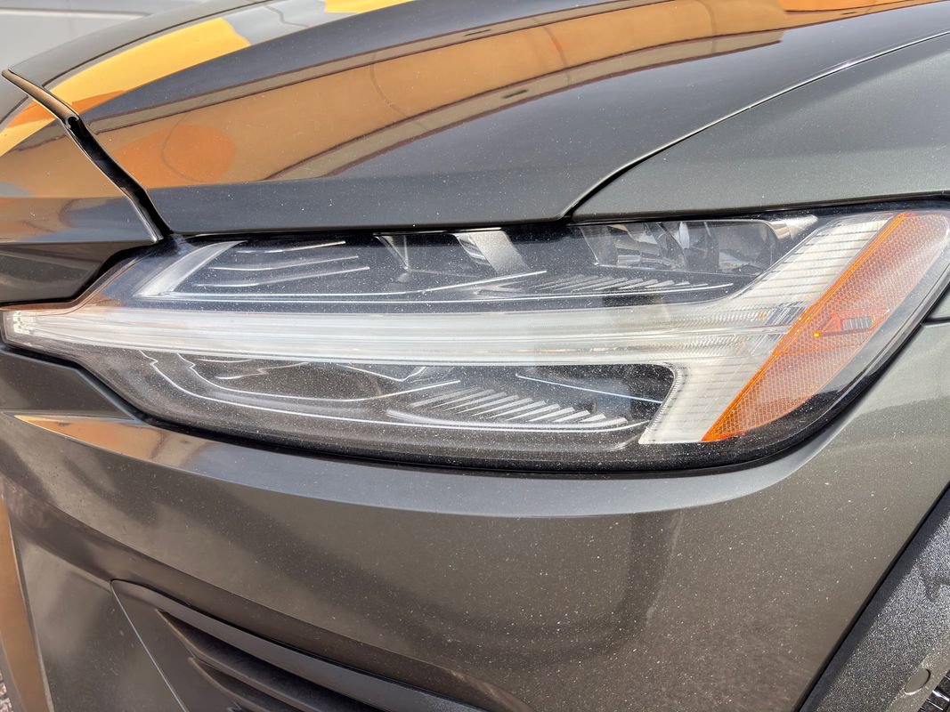 Used 2020 Volvo V60 T5 Cross Country w/ Protection Package Premier image 10