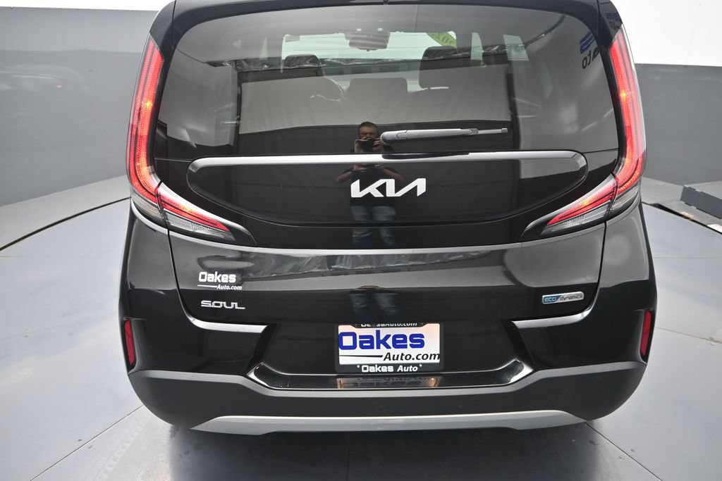Certified 2023 Kia Soul EX FWD image 31