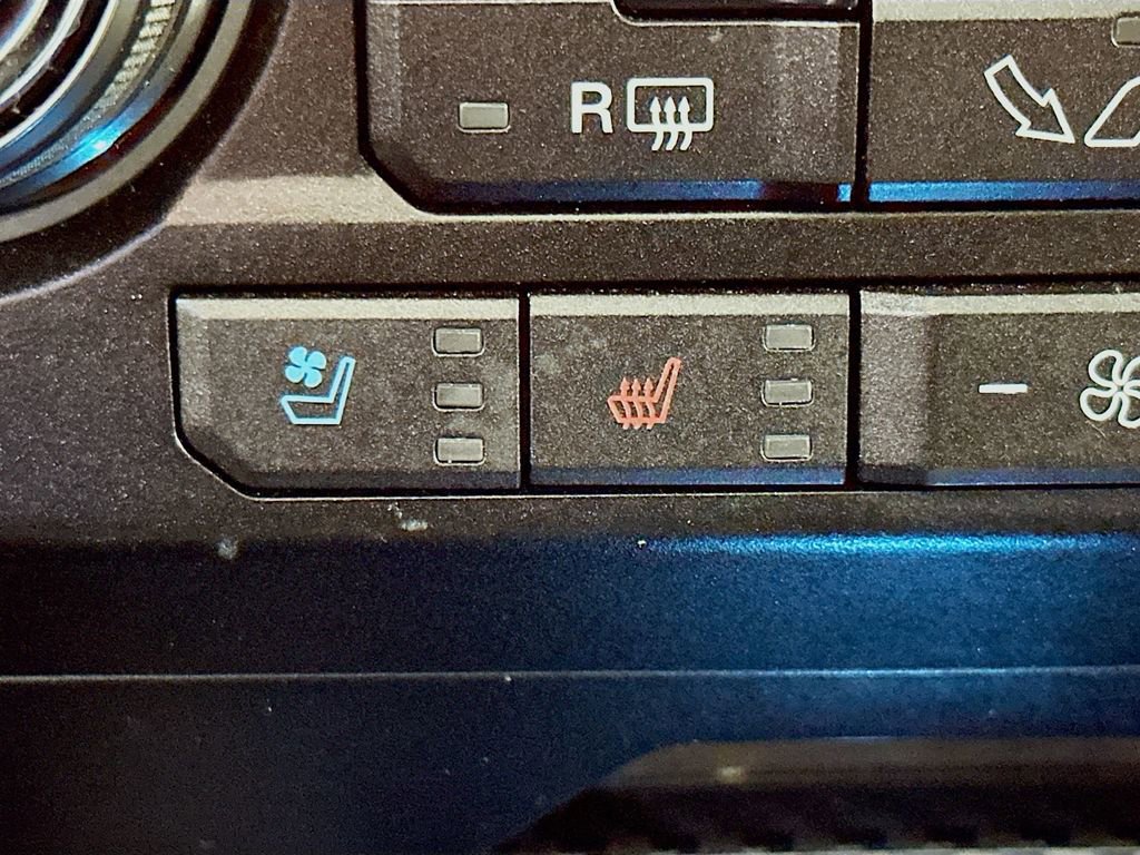 Used 2019 Ford F150 Raptor w/ Equipment Group 802A Luxury AWD/4WD image 24