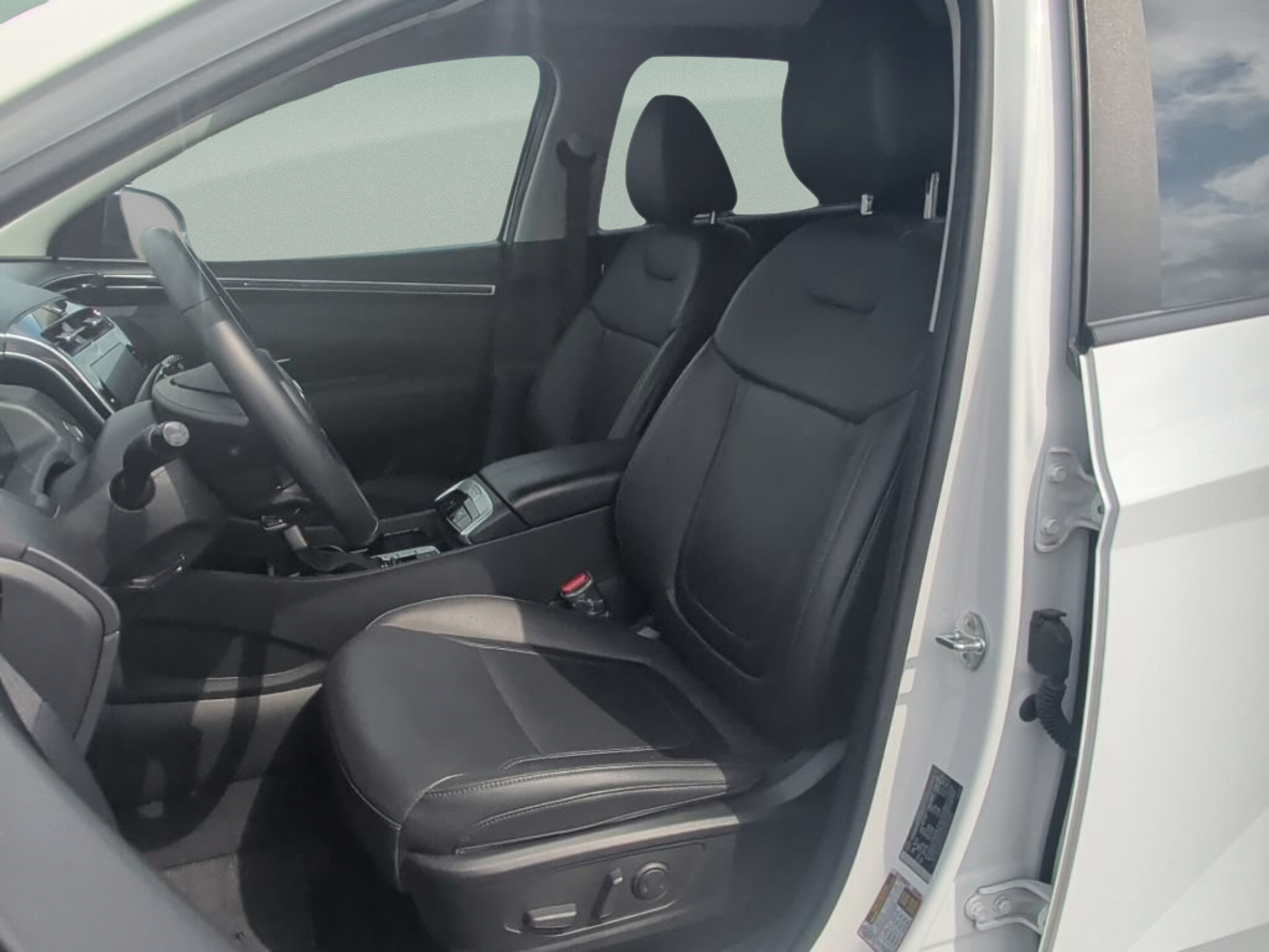 Used 2023 Hyundai Tucson SEL w/ Convenience Package FWD image 15