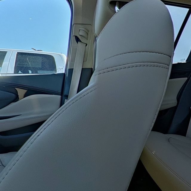 Used 2017 Buick Envision Essence FWD image 26