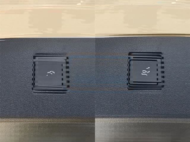 New 2026 Volkswagen Tiguan SE R-Line image 26