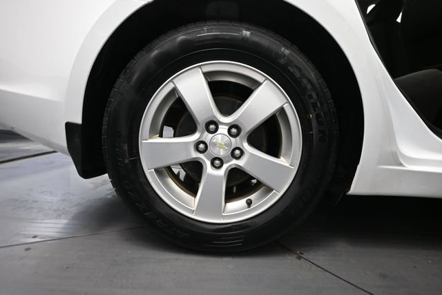 Used 2016 Chevrolet Cruze LT FWD image 14