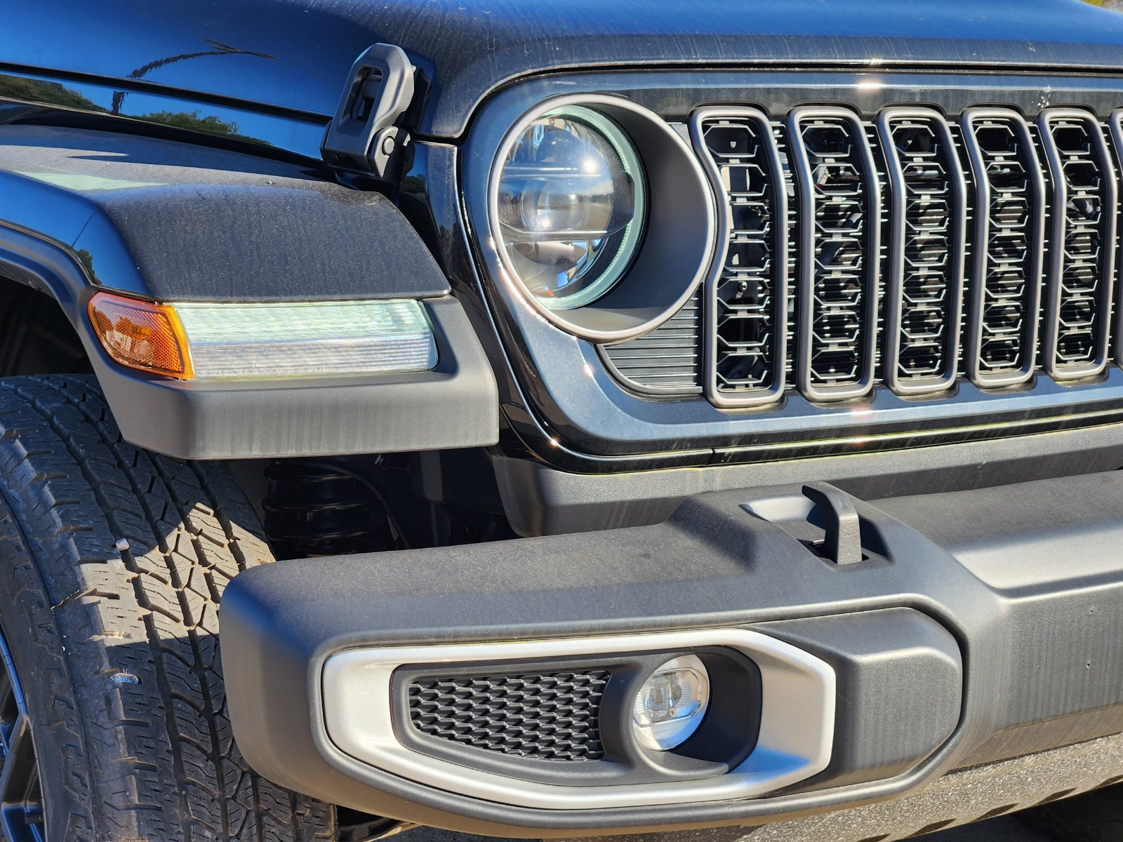 New 2026 Jeep Gladiator Sport AWD/4WD image 9