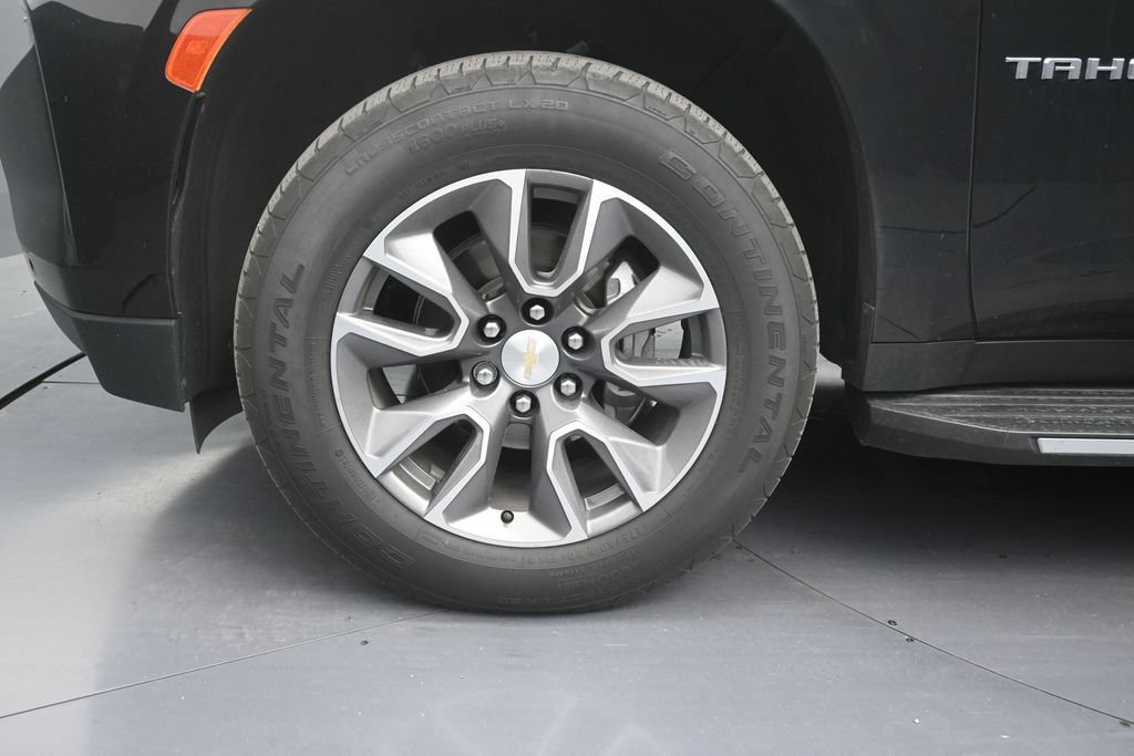 Used 2022 Chevrolet Tahoe LT w/ Luxury Package RWD image 9