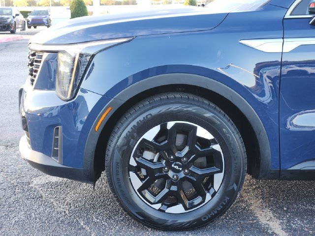 Used 2024 Kia Sorento S w/ Panoramic Sunroof Package FWD image 6