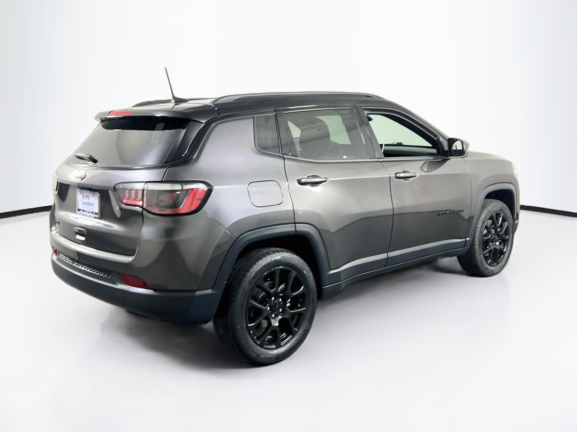 Used 2023 Jeep Compass Latitude w/ Convenience Group AWD/4WD image 5