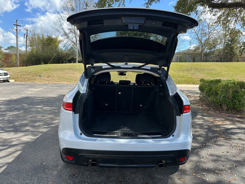 Used 2020 Jaguar F-PACE R-Sport image 38