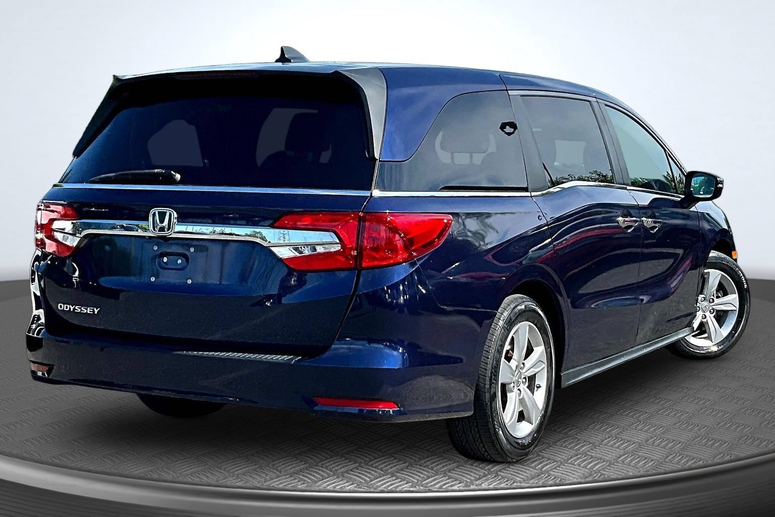 Used 2019 Honda Odyssey EX-L image 5