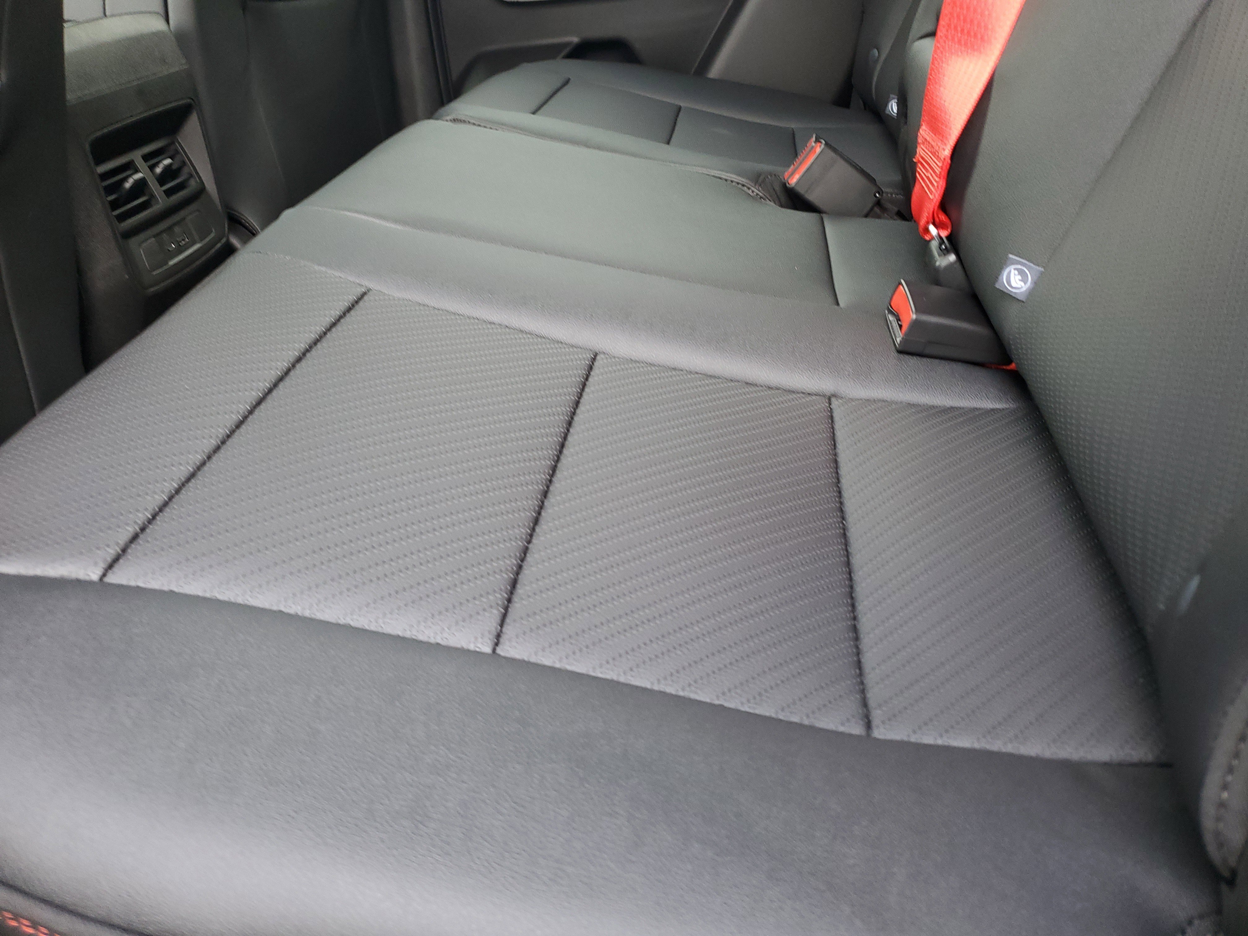 New 2026 GMC Canyon AT4X w/ LPO, Black Badging Package image 32