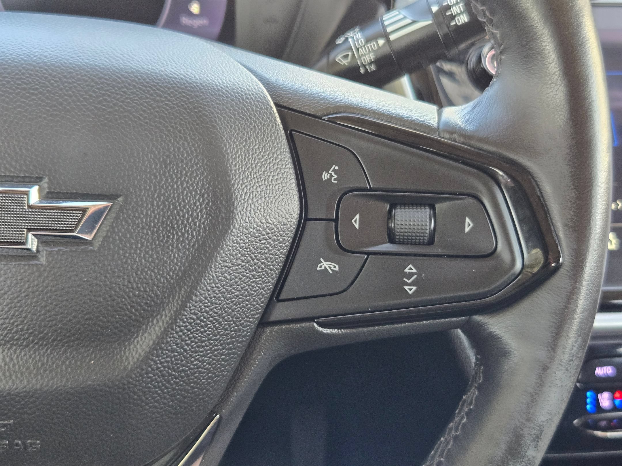 Certified 2023 Chevrolet Bolt EUV Premier w/ Sun & Sound Package FWD image 13