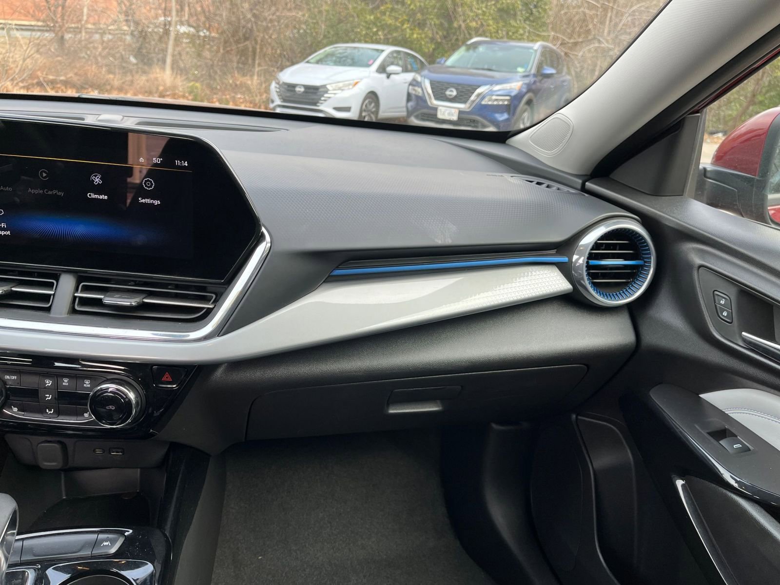 Used 2025 Chevrolet Trax LT w/ LT Convenience Package image 33