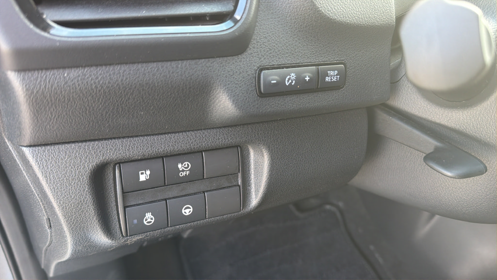 Certified 2025 Nissan Leaf SV Plus FWD image 19