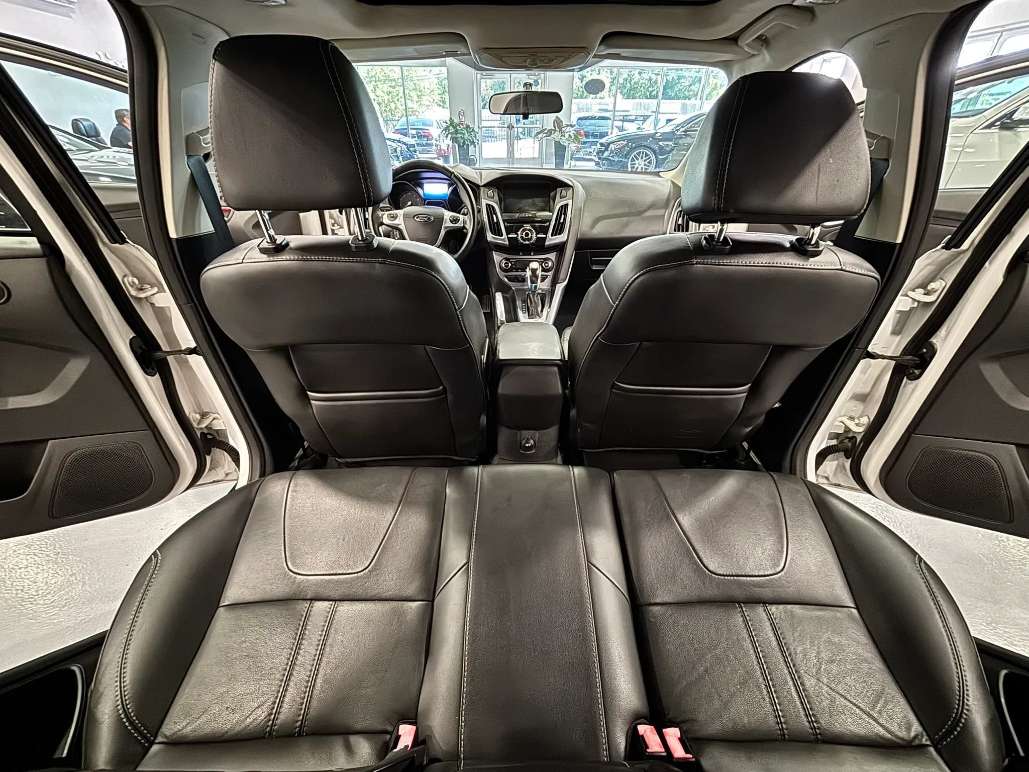 Used 2014 Ford Focus Titanium FWD image 40