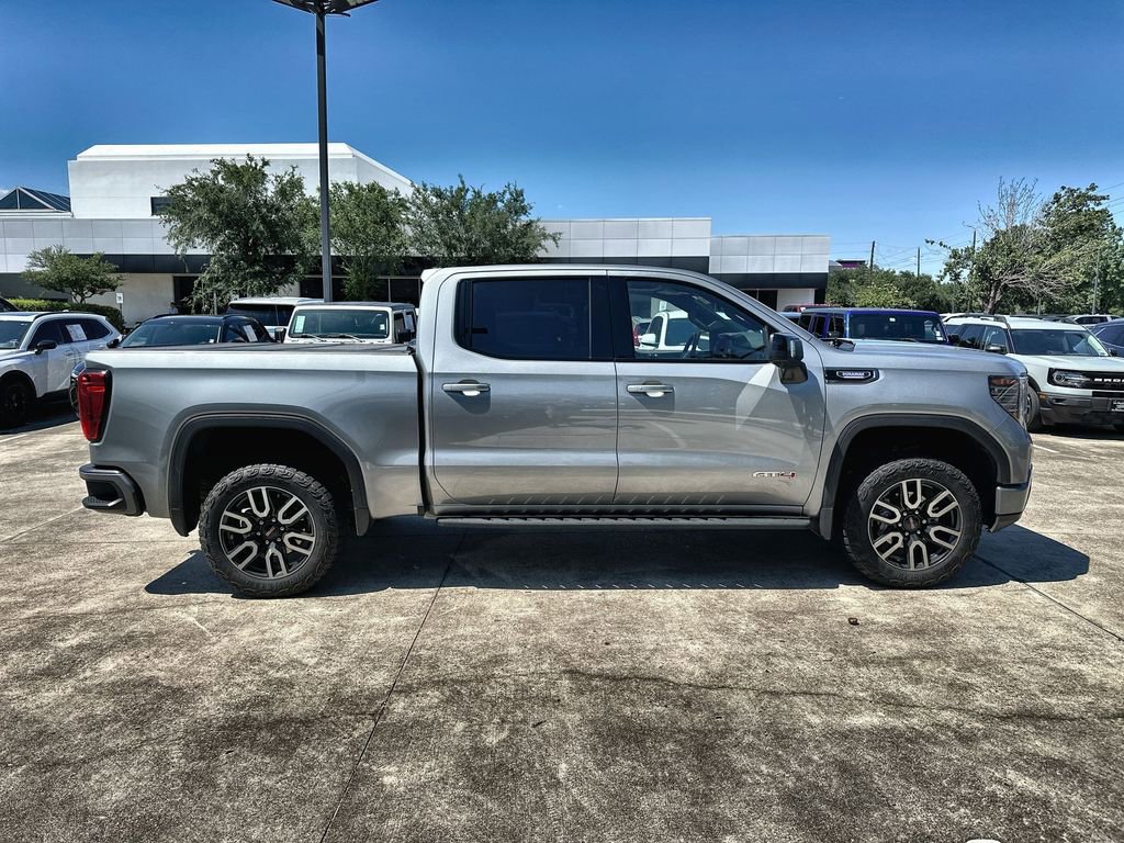 Used 2024 GMC Sierra 1500 AT4 w/ Technology Package AWD/4WD image 2